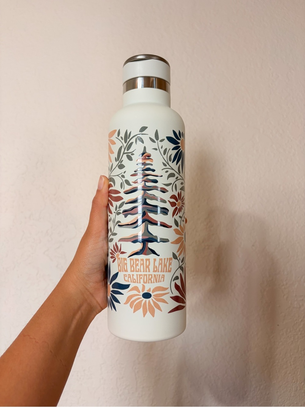 24 oz Big Bear Lake Floral Cream Insulated Water Bottle with Handle